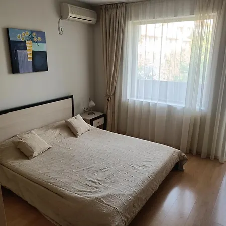 Fancy In Chateau Nessebar Complex With A Sea View , Only 100m From The *